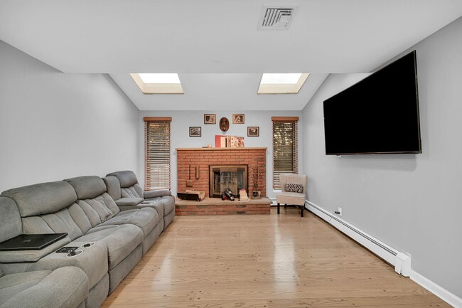 Foto del edificio - 15 Sweetwood Ct