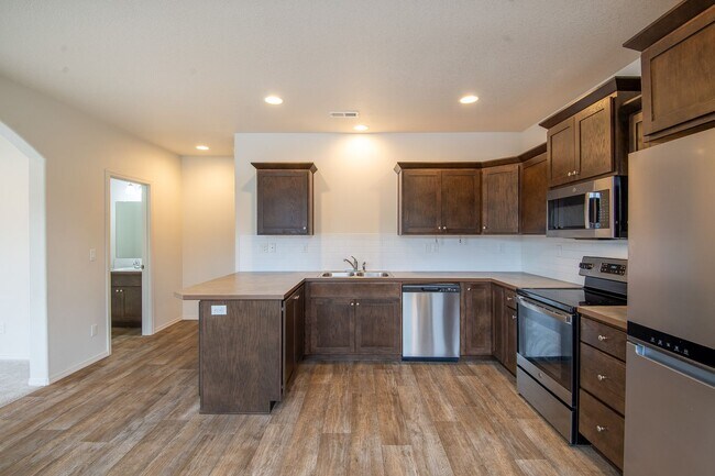 Building Photo - Heathwood - VPM484650H-6
