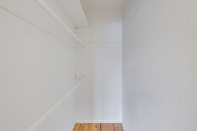 Building Photo - 2038 Divisadero St