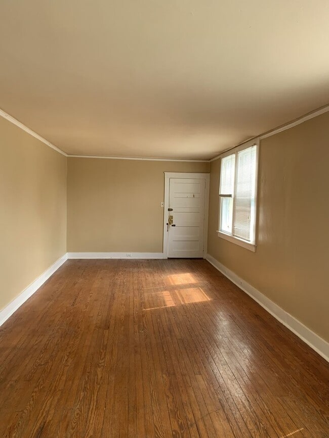 Photo - STRAIGHTlvr1010a Apartment