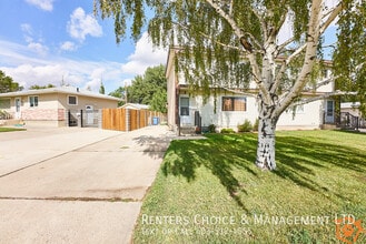 Building Photo - 807-87a 7a Ave N