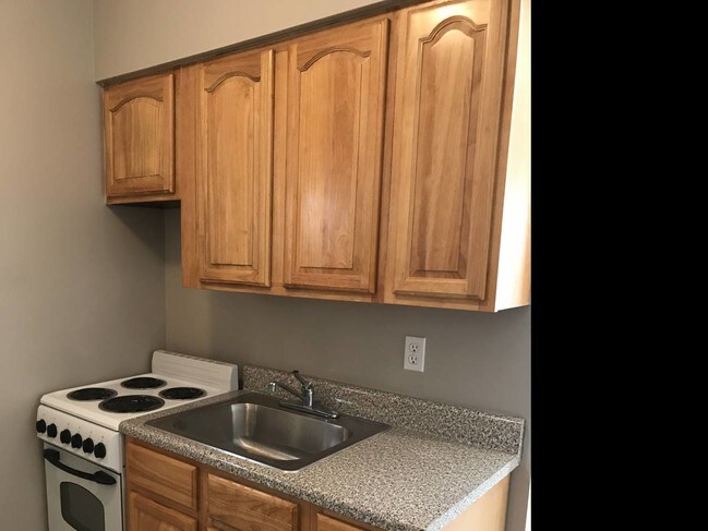 Foto del edificio - 475 W Broadway