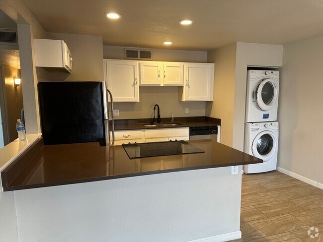 Building Photo - 13805 N 48th Ave