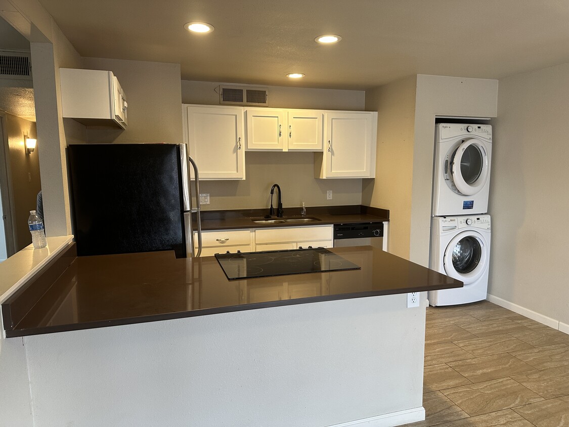 Primary Photo - 13805 N 48th Ave