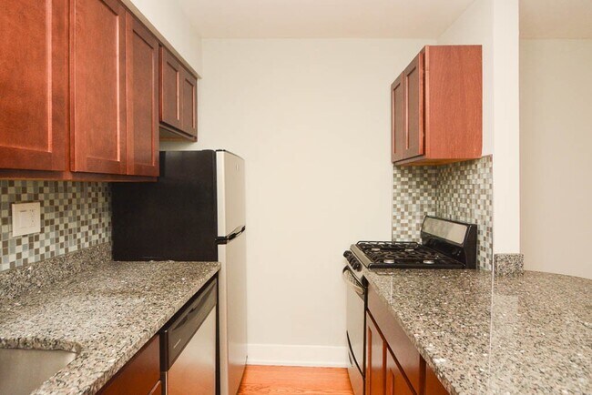 Foto del edificio - 450 W Barry Ave