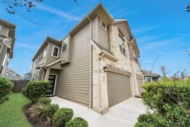 Building Photo - 1522 Crystal Stream Dr