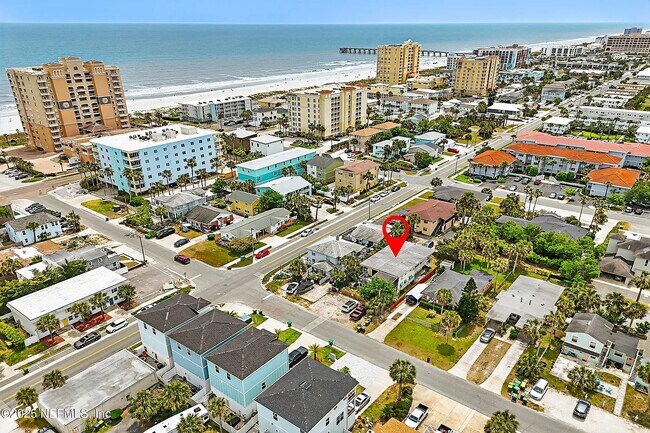 Building Photo - 208 12th Ave N