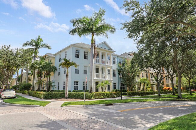 Building Photo - 225 Murcia Dr
