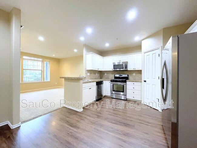 Foto del edificio - 15908 NW Central Dr