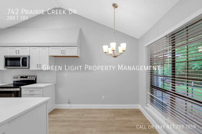 Building Photo - 742 Prairie Creek Dr