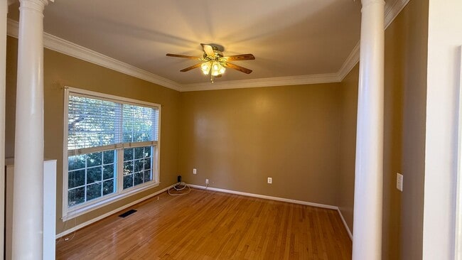 Building Photo - Spacious Colonial in Austin Ridge