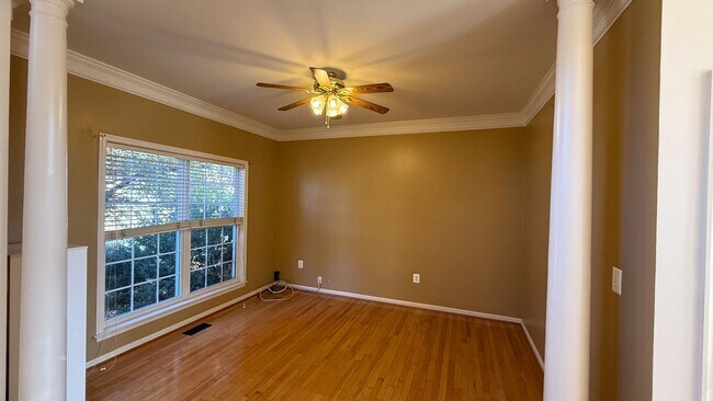 Foto del edificio - Spacious Colonial in Austin Ridge