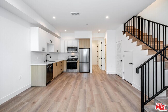 Foto del edificio - 11241 Morrison St