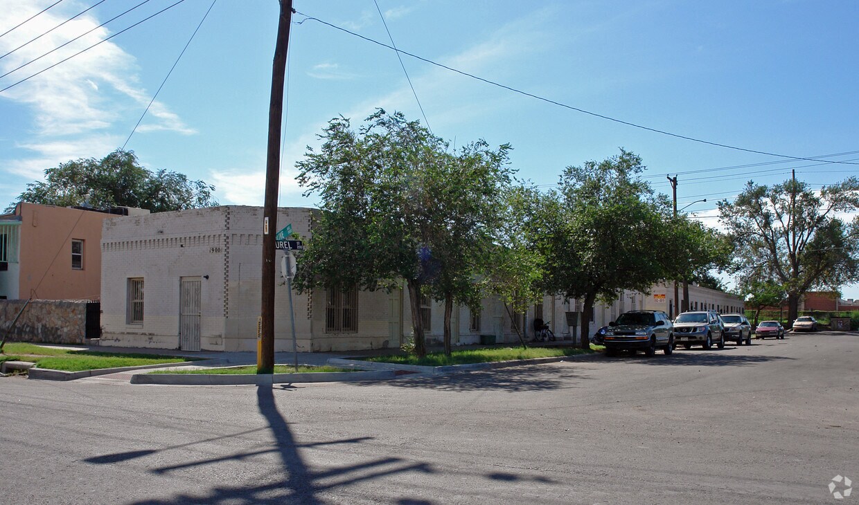 Primary Photo - 1900 Olive Ave