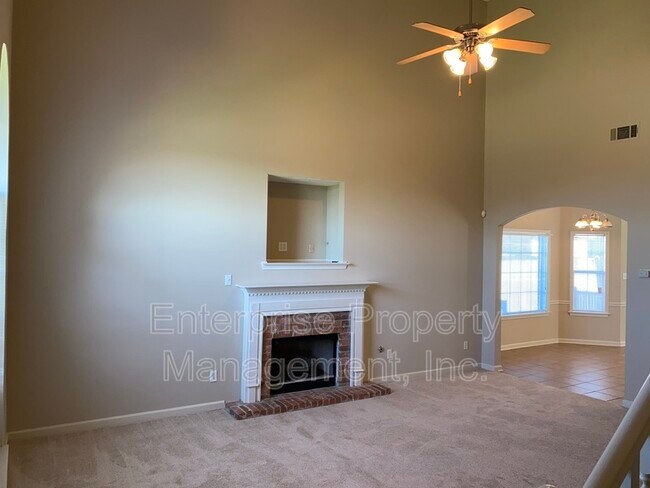 Building Photo - 10204 Sutton Ridge Ln