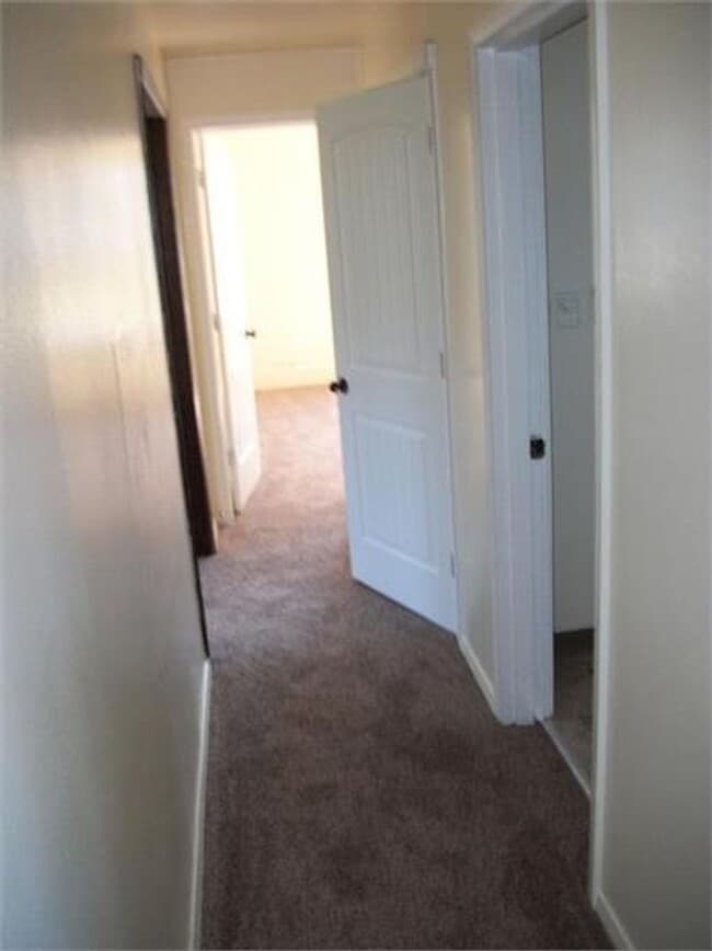 Building Photo - 3008 Meridian St