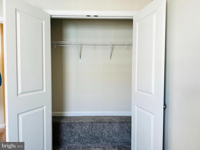 Building Photo - 12 BROOKFIELD Mews