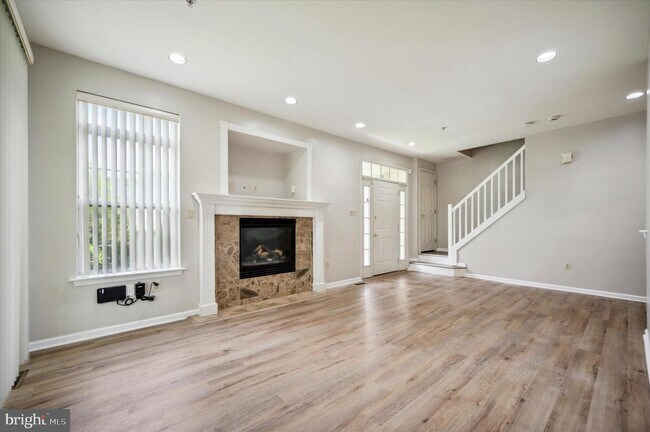 Foto del edificio - 701 Dresher Woods Dr