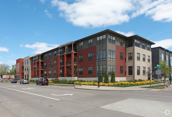 Building Photo - 315 Riverfront