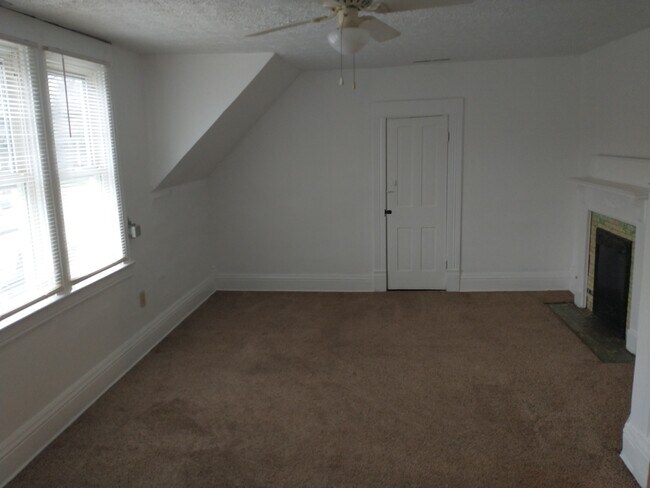 Habitación delantera - 437 Breck Ave