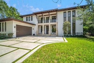 Building Photo - 6120 SW 80th St