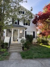 Building Photo - 18 Lilac Ave