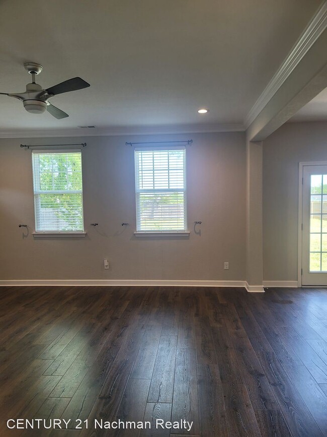 Building Photo - 5 br, 3.5 bath House - 2552 Woolsey Street