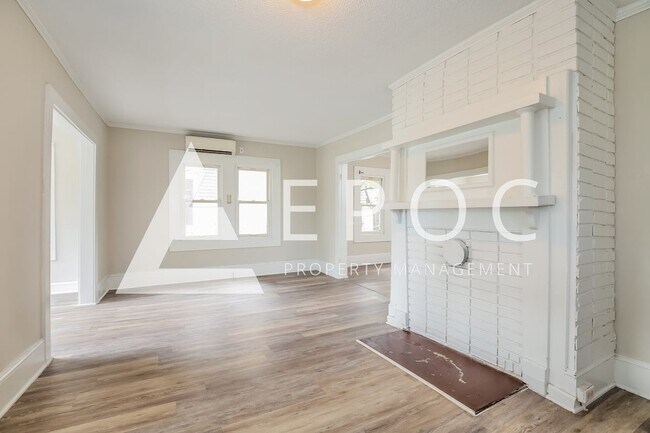 Foto del edificio - 1218 E Washington St