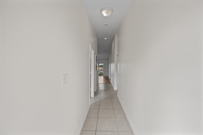 Building Photo - 4534 Oak Terrace Dr