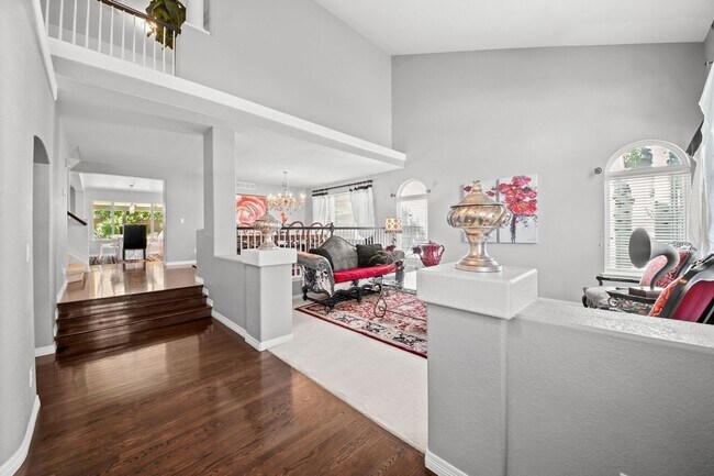 Foto del edificio - Spacious 5BR House in Highlands Ranch