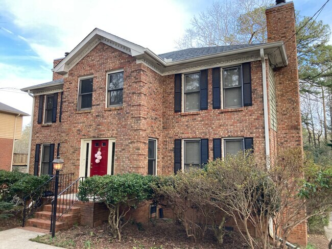 Building Photo - 771 N Parkwood Rd