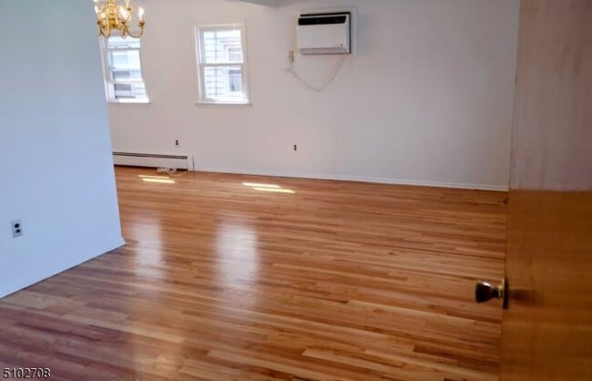 Building Photo - 315 Kennedy Dr