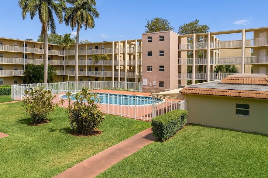 Photo - 2800 NW 56th Avenue Unit B402