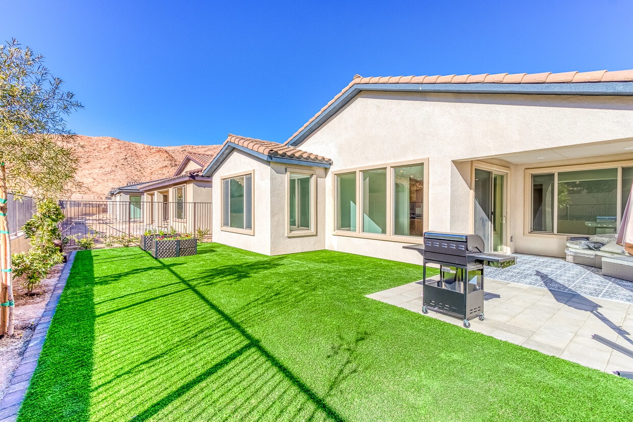 25 Mirage Vw Dr, Henderson, NV 89011 House Rental in Henderson, NV