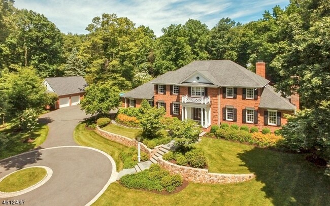 Building Photo - 5 Amalia Ct