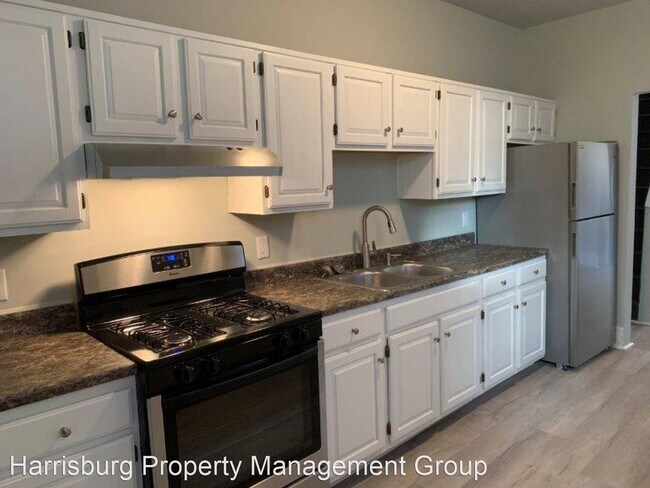 Building Photo - 4 br, 1 bath House - 323 Peffer St