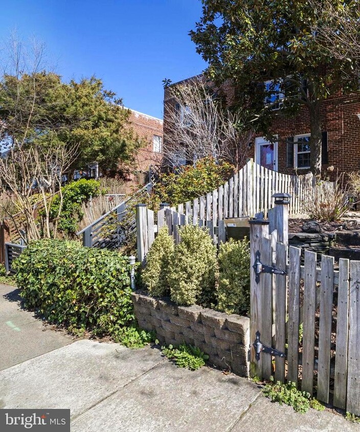 Primary Photo - 307 Mt Vernon Ave