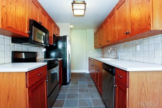 Building Photo - 33 Rambling Brook Rd