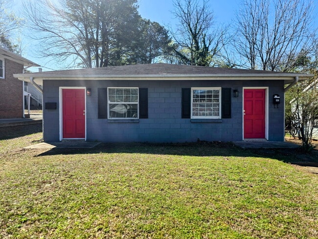 Building Photo - 830 E Lenoir St