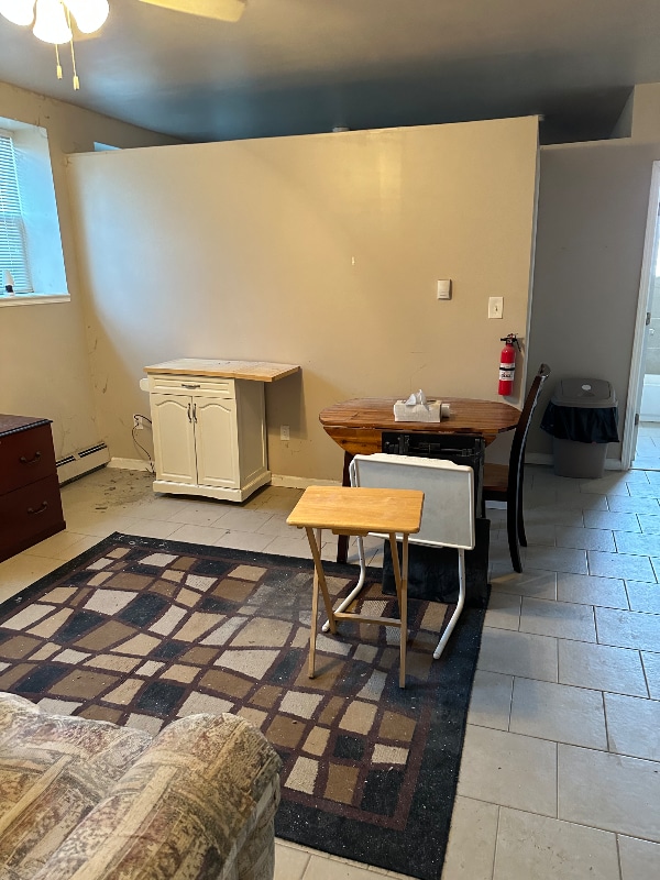 Building Photo - 10 Gibbs St