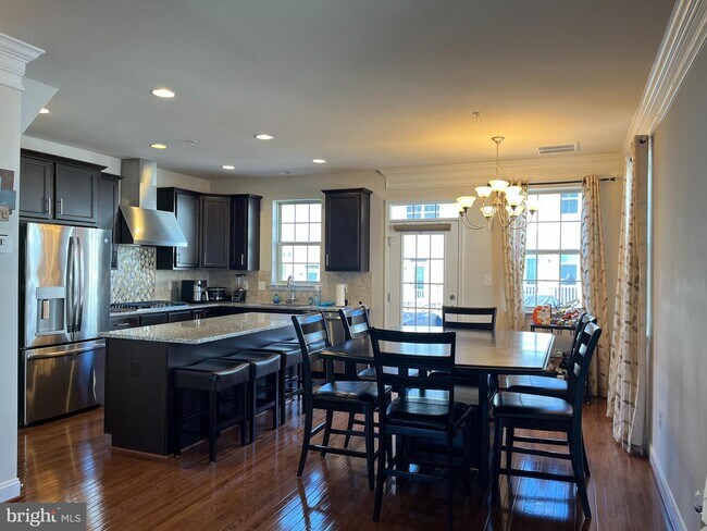 Foto del edificio - 11888 Snowden Farm Pkwy