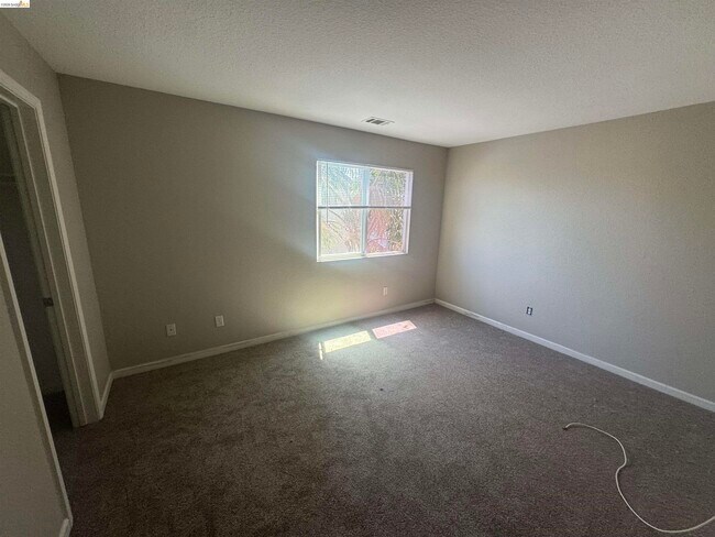 Foto del edificio - 5575 Sunview Ct