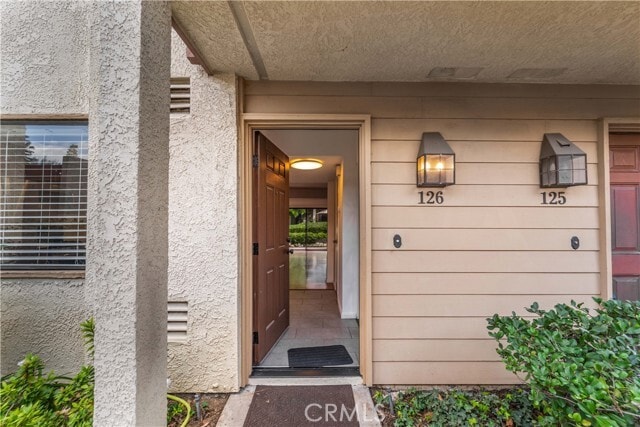 Building Photo - 5720 Owensmouth Ave