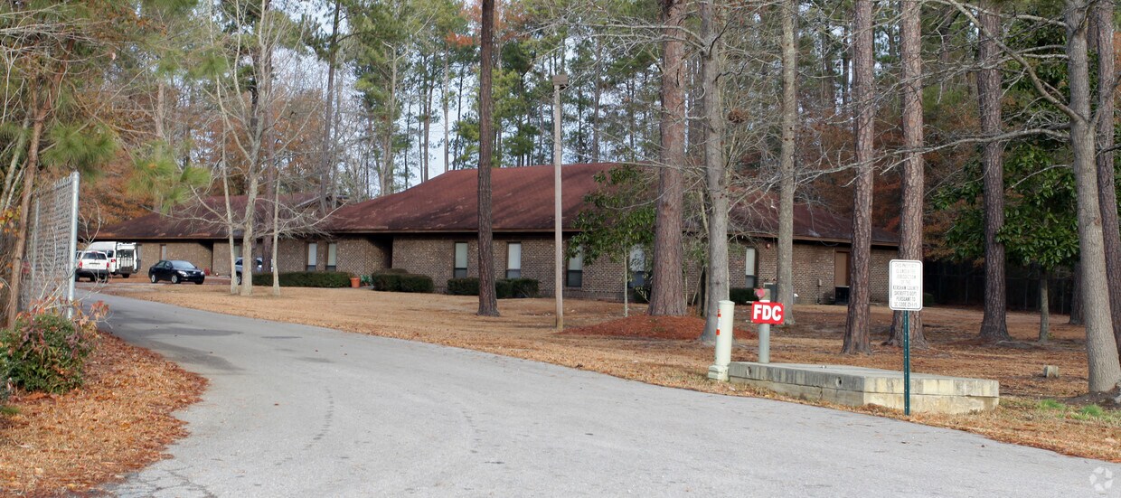 Building Photo - 975 Wateree Blvd