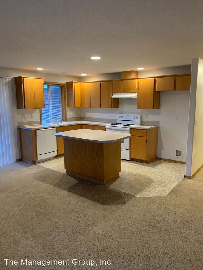 Building Photo - 3 br, 2 bath House - 7112 NE 163rd Avenue