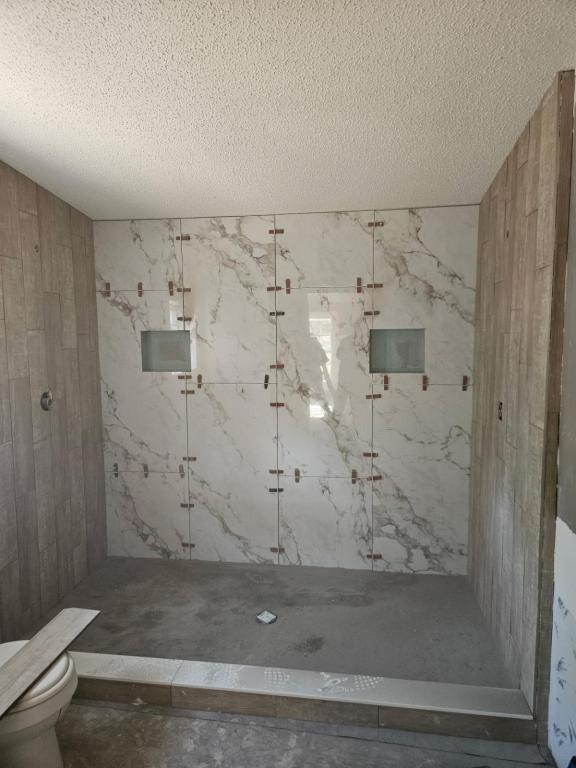 Foto del edificio - 6663 Autumnwood Ct