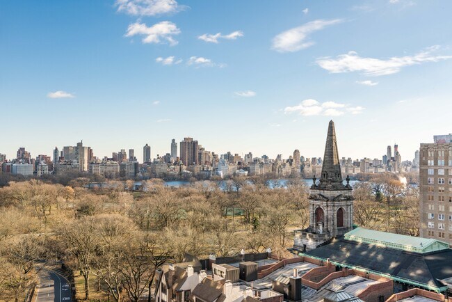 Building Photo - 372 Central Park West