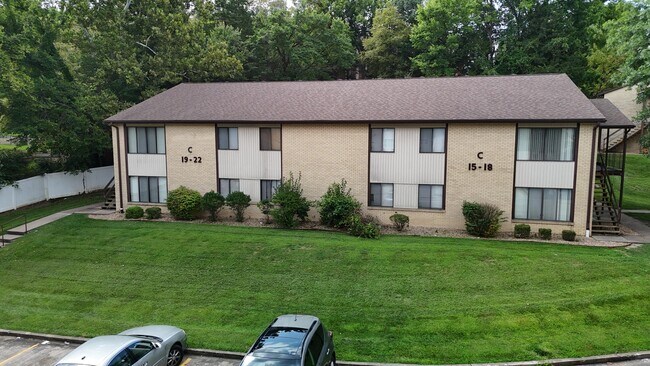 Building Photo - 405 Clayton Dr