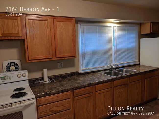 Foto del edificio - 2164 Hebron Ave