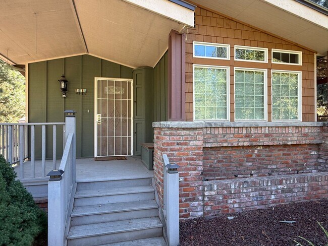 Foto del edificio - Beautiful 1 bed 1 bath home close to Spoka...